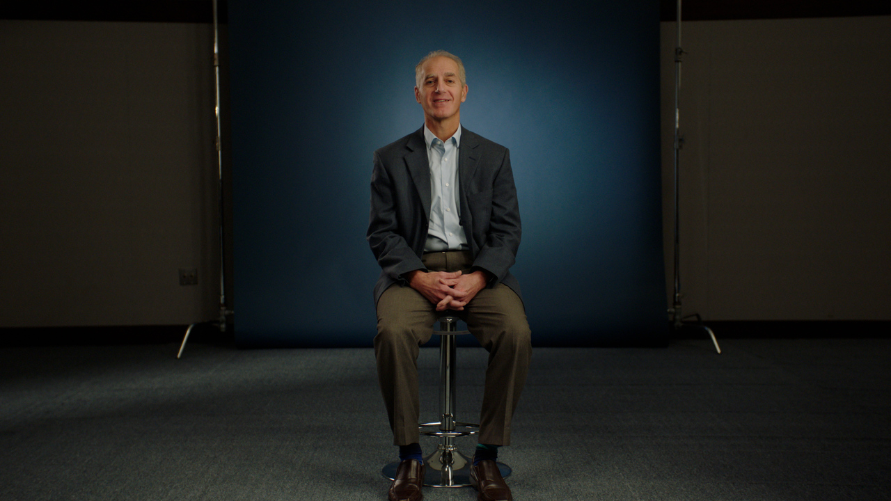 Dr. Dariush Mozaffarian seated for Leaders in Longevity: Fixing Food